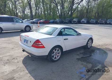 2000 Mercedes-Benz Slk 230 Kompressor из США, поврежденный, VIN WDBKK47FXYF145123